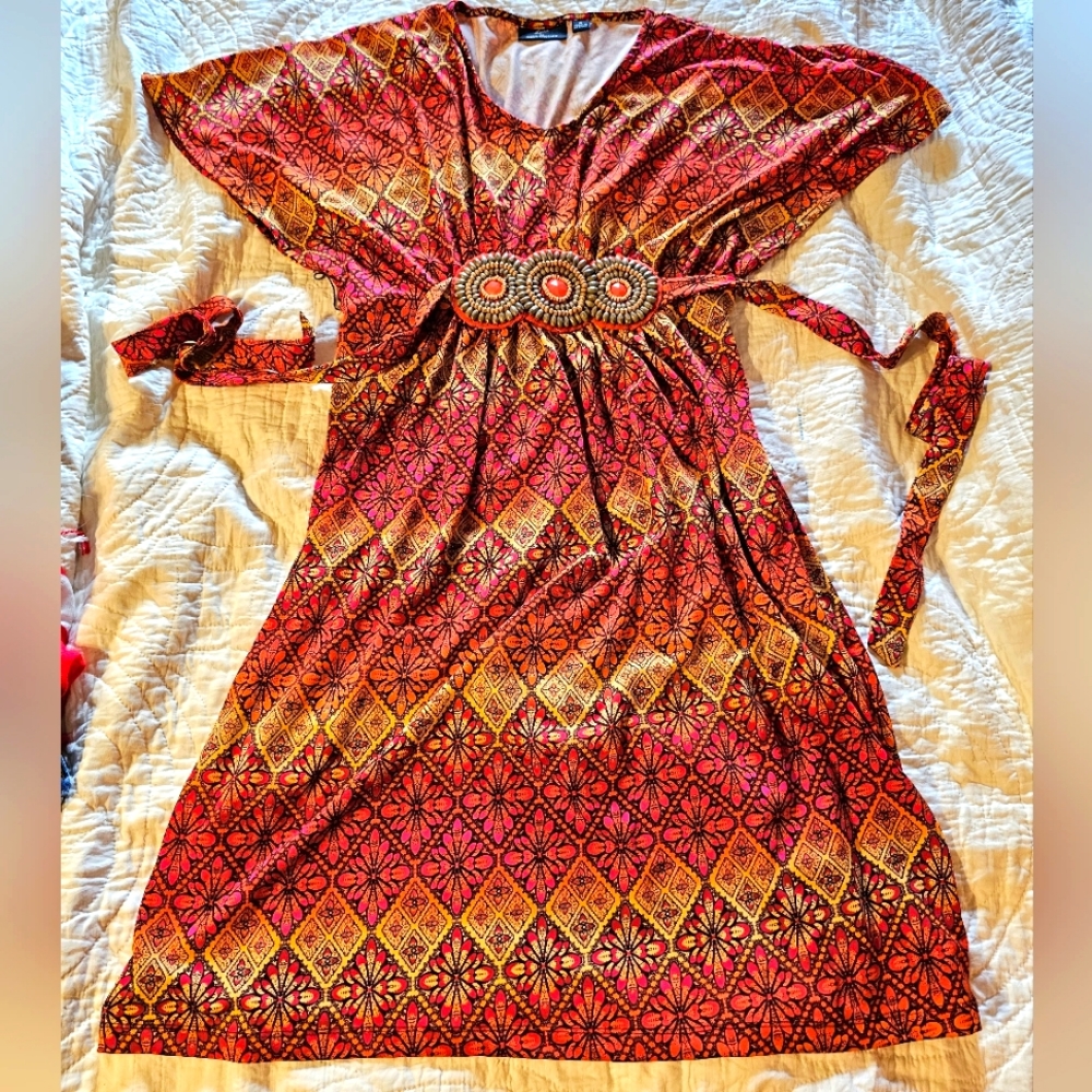 lemmie S stretchy dress with wood bead accent